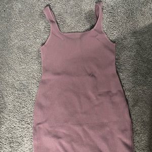 BABATON SCULPT KNIT SQUARENECK MINI
DRESS
Color: CLAREMONT